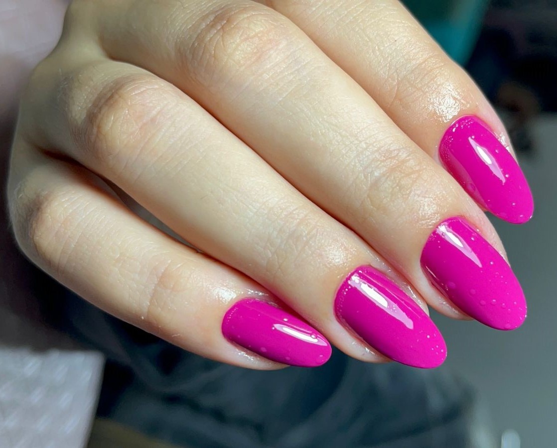 Unhas rosas