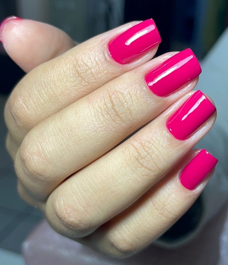 Unhas rosas